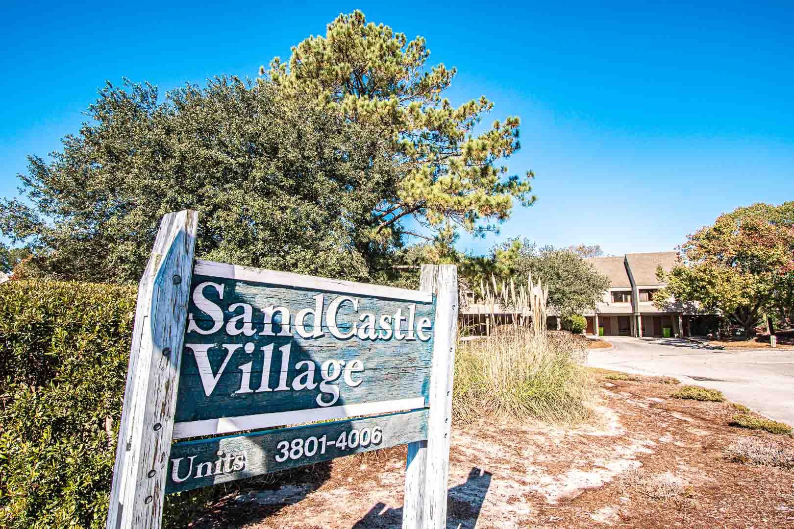 A welcoming resort entrance at VRI's Sandcastle Village in New Bern, North Carolina.